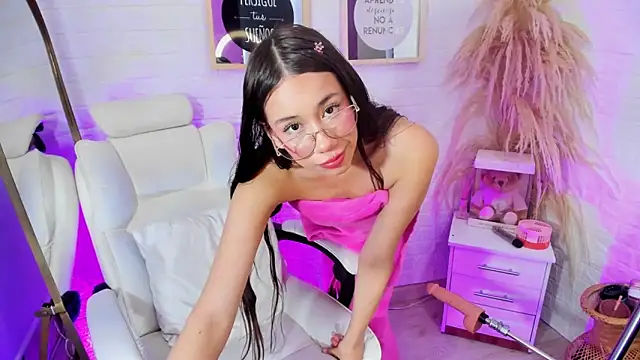 BarbieGirl    online show from 02.18.25