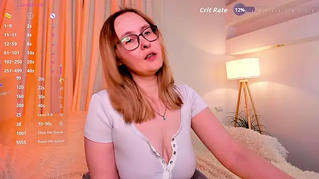 Snapshot of Agatha_Mott chatting on 05.11.26 Agatha Mott online show from 05.11.26