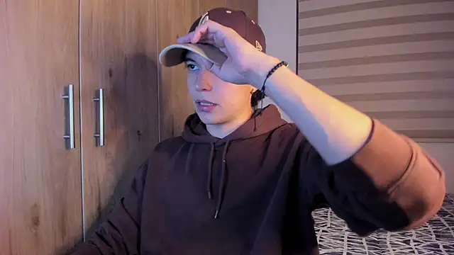 Snapshot of Mastrangelo_xxx chatting on 10.07.25 Mastrangelo xxx online show from 10.07.25