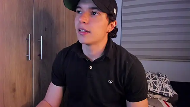 Snapshot of Mastrangelo_xxx chatting on 10.23.25 Mastrangelo xxx online show from 10.23.25