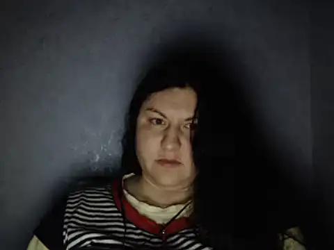 KiraSwee online show from 02.26.25