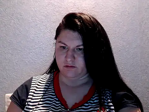 KiraSwee online show from 03.11.25