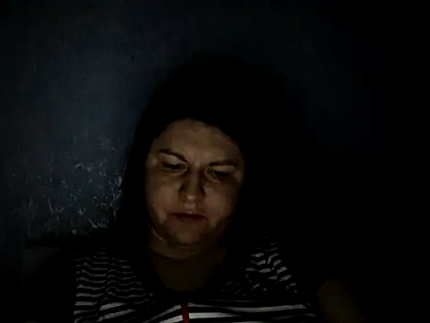 KiraSwee online show from 03.11.25