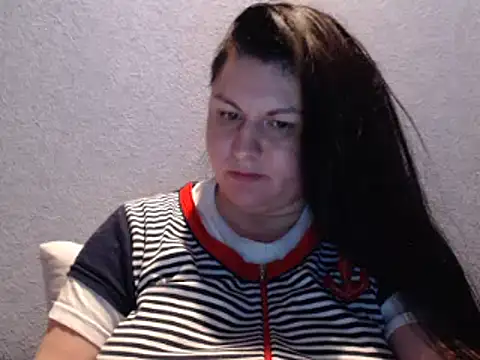 KiraSwee online show from 10.09.25