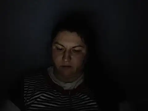 KiraSwee online show from 10.19.25