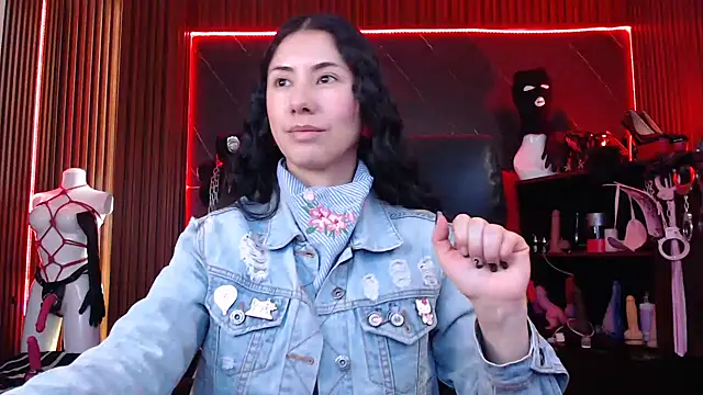 Snapshot of XiaQueen chatting on 09.13.25 XiaQueen online show from 09.13.25