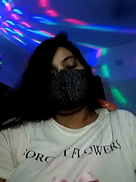 Snapshot of Cute-Faria chatting on 09.15.25 Cute-Faria online show from 09.15.25