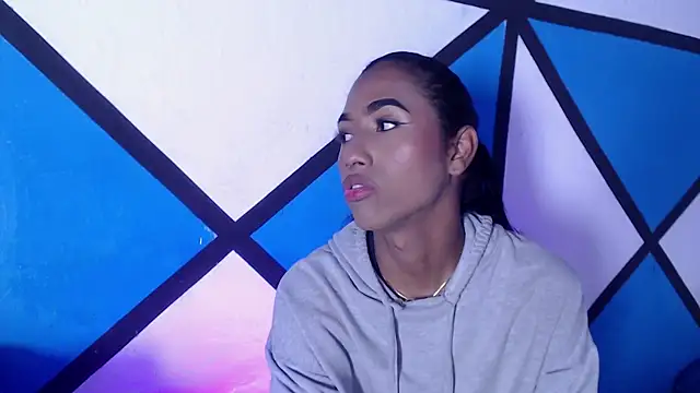 Snapshot of Alissemasiel chatting on 10.07.25 Alissemasiel online show from 10.07.25