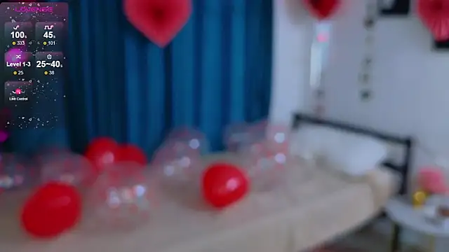 Snapshot of QueenieClagg chatting on 02.17.25 QueenieClagg online show from 02.17.25