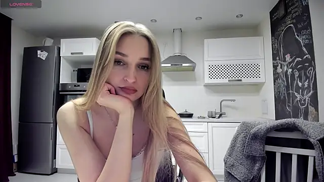 lisenok online show from 04.17.26