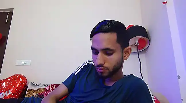 Queen Couple online show from 02.18.25