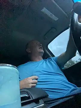 Snapshot of hintly chatting on 09.09.25 hintly online show from 09.09.25