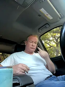 Snapshot of hintly chatting on 09.15.25 hintly online show from 09.15.25