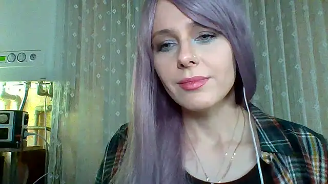 LuminousLady online show from 02.16.25