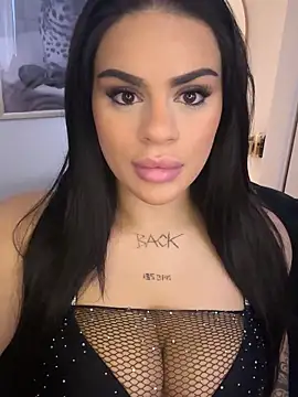 mrsbellanova online show from 10.13.25