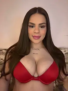 Snapshot of mrsbellanova chatting on 12.20.25 mrsbellanova online show from 12.20.25