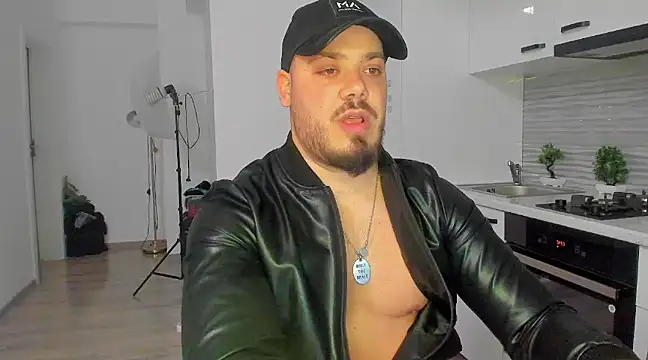 Snapshot of ZackMasterss chatting on 02.04.25 ZackMasterss online show from 02.04.25