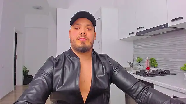 Snapshot of ZackMasterss chatting on 02.14.25 ZackMasterss online show from 02.14.25