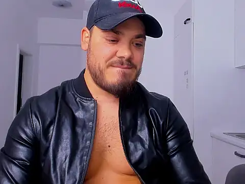 Snapshot of ZackMasterss chatting on 10.13.25 ZackMasterss online show from 10.13.25