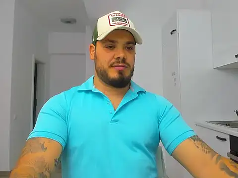 Snapshot of ZackMasterss chatting on 10.18.25 ZackMasterss online show from 10.18.25