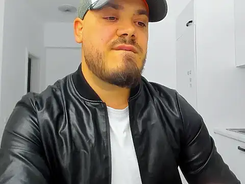 Snapshot of ZackMasterss chatting on 10.22.25 ZackMasterss online show from 10.22.25