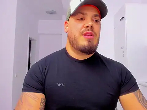 Snapshot of ZackMasterss chatting on 10.25.25 ZackMasterss online show from 10.25.25