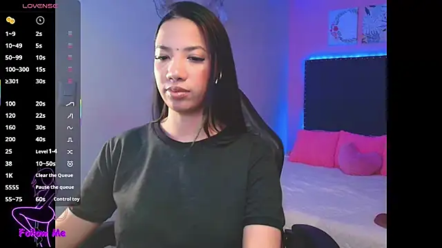 SallyWhitee online show from 09.29.25