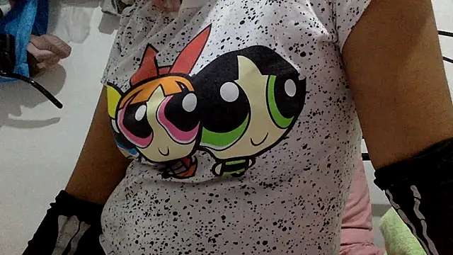 sharonlopez9611 online show from 04.15.26