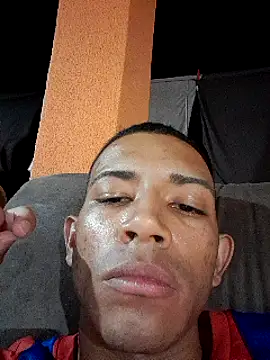 Snapshot of Mineirinho043 chatting on 02.11.25 Mineirinho043 online show from 02.11.25