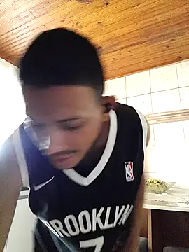 Snapshot of Mineirinho043 chatting on 03.06.25 Mineirinho043 online show from 03.06.25