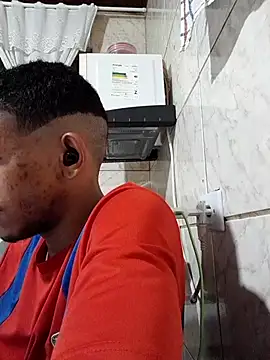 Snapshot of Mineirinho043 chatting on 03.18.25 Mineirinho043 online show from 03.18.25