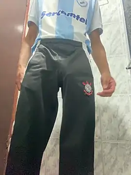 Snapshot of Mineirinho043 chatting on 03.22.25 Mineirinho043 online show from 03.22.25