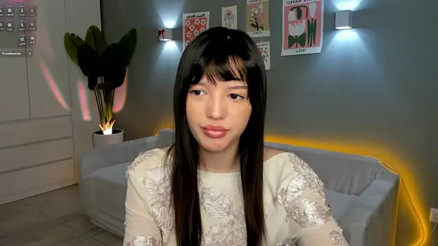 Snapshot of RikoAsada chatting on 10.11.25 RikoAsada online show from 10.11.25