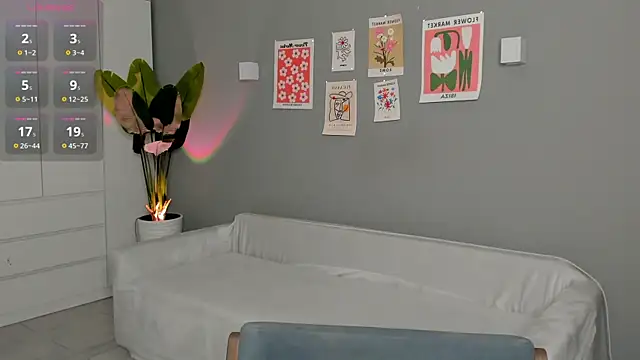 Snapshot of RikoAsada chatting on 11.09.25 RikoAsada online show from 11.09.25