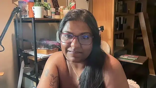 SophieStarShine online show from 10.13.25