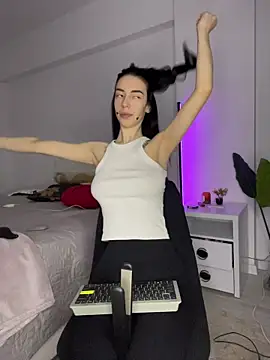 Celine Roxelle online show from 01.17.26