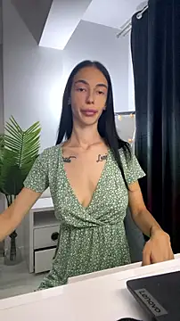 Snapshot of Celine_Roxelle chatting on 07.09.26 Celine Roxelle online show from 07.09.26