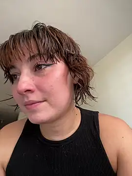 Snapshot of Maggie_Geller chatting on 06.12.26 Maggie Geller online show from 06.12.26