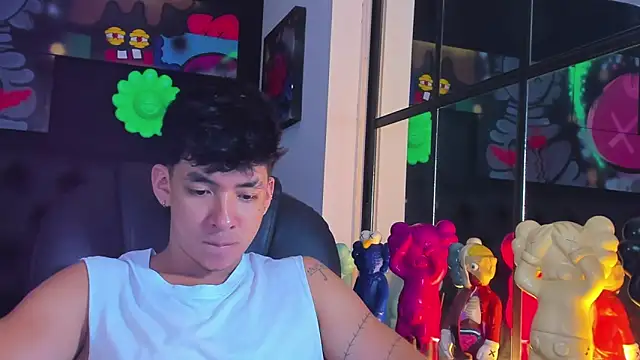 ISAAC CRYSTON online show from 10.03.25