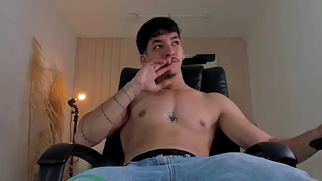 ISAAC CRYSTON online show from 12.16.25