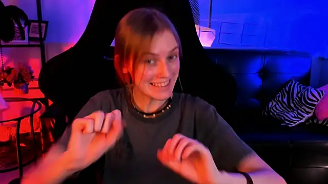 KiraMontoya online show from 02.25.25