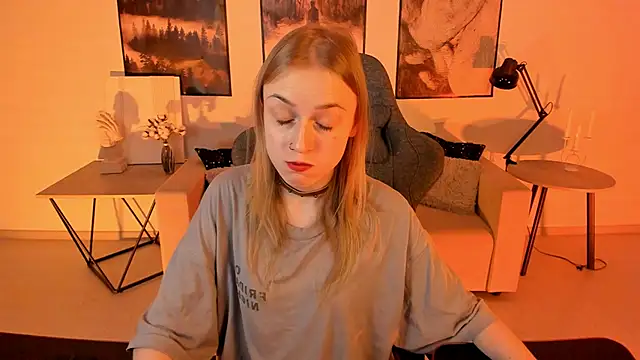 KiraMontoya online show from 03.05.25