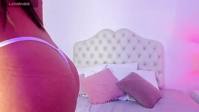 FelicityAdams online show from 02.17.25