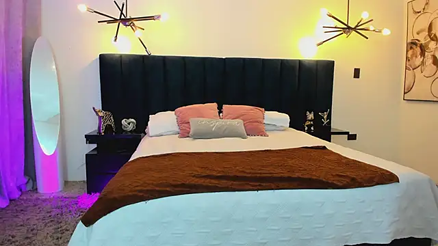 nattashaa7 online show from 02.25.25