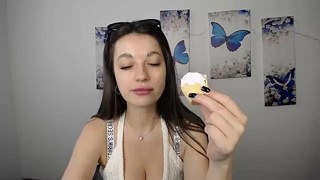 Snapshot of Eva_Eldis chatting on 07.02.26 Eva Eldis online show from 07.02.26