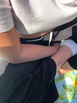 shakybabyx online show from 03.19.25