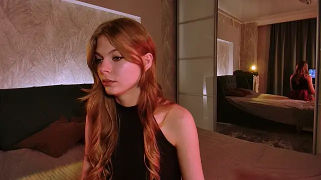 Snapshot of rosy_black_ chatting on 10.20.25 rosy black online show from 10.20.25