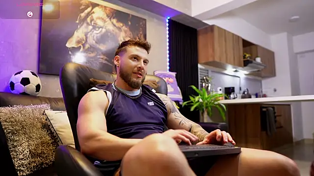 Snapshot of David_blake_ chatting on 10.21.25 David blake online show from 10.21.25