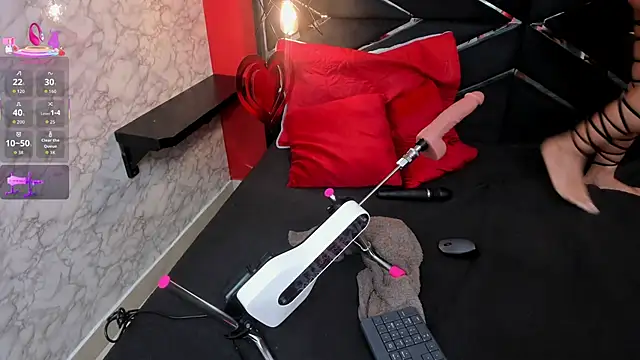 IVISBOUNCYASS online show from 09.13.25