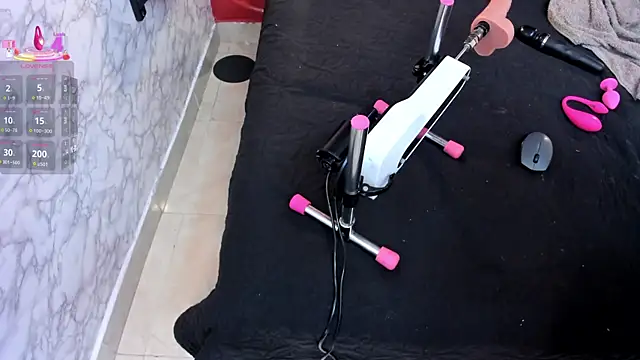 IVISBOUNCYASS online show from 03.31.26